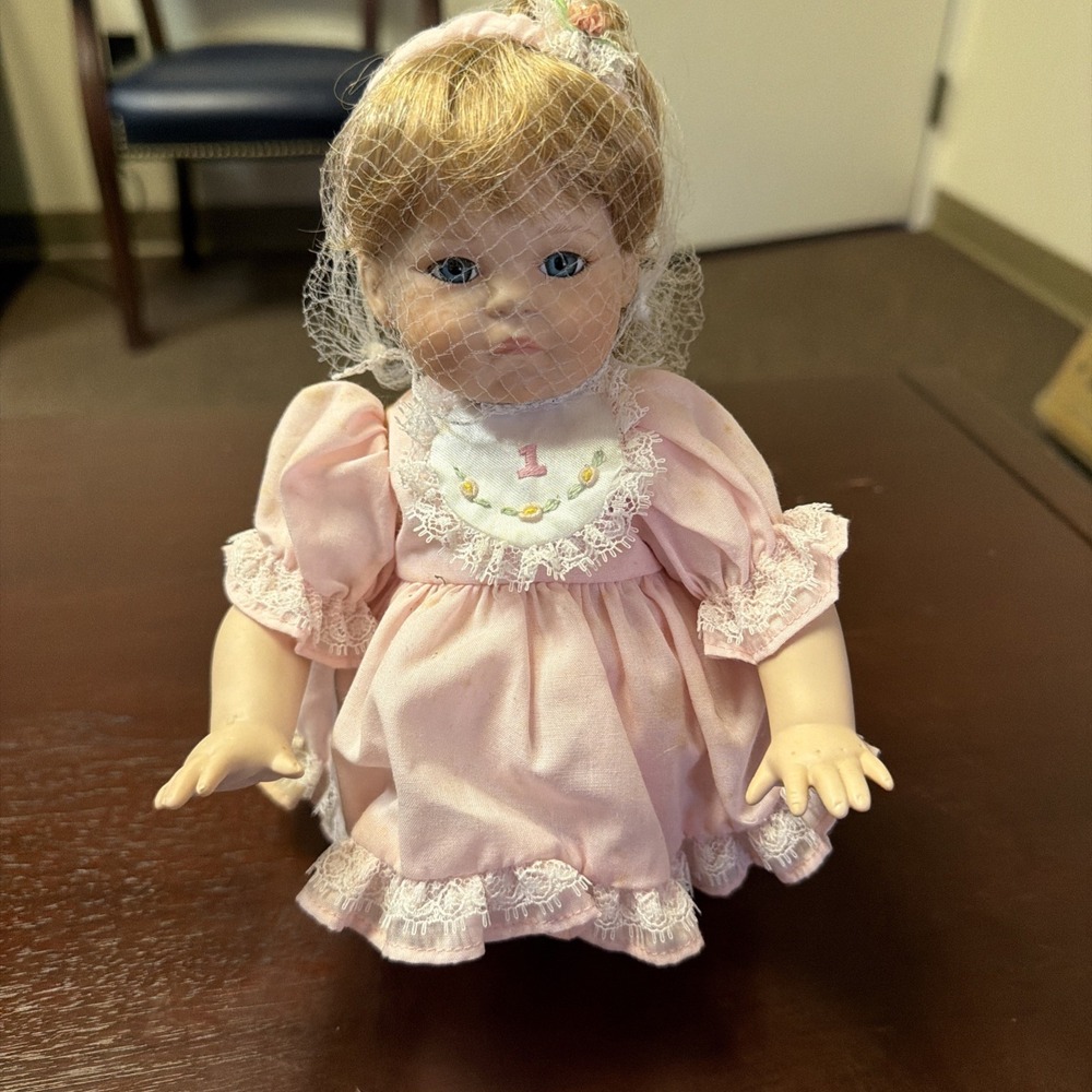 Joyce Reavey Georgetown Dolls- "Kelsey" Songs of Innocence 8"